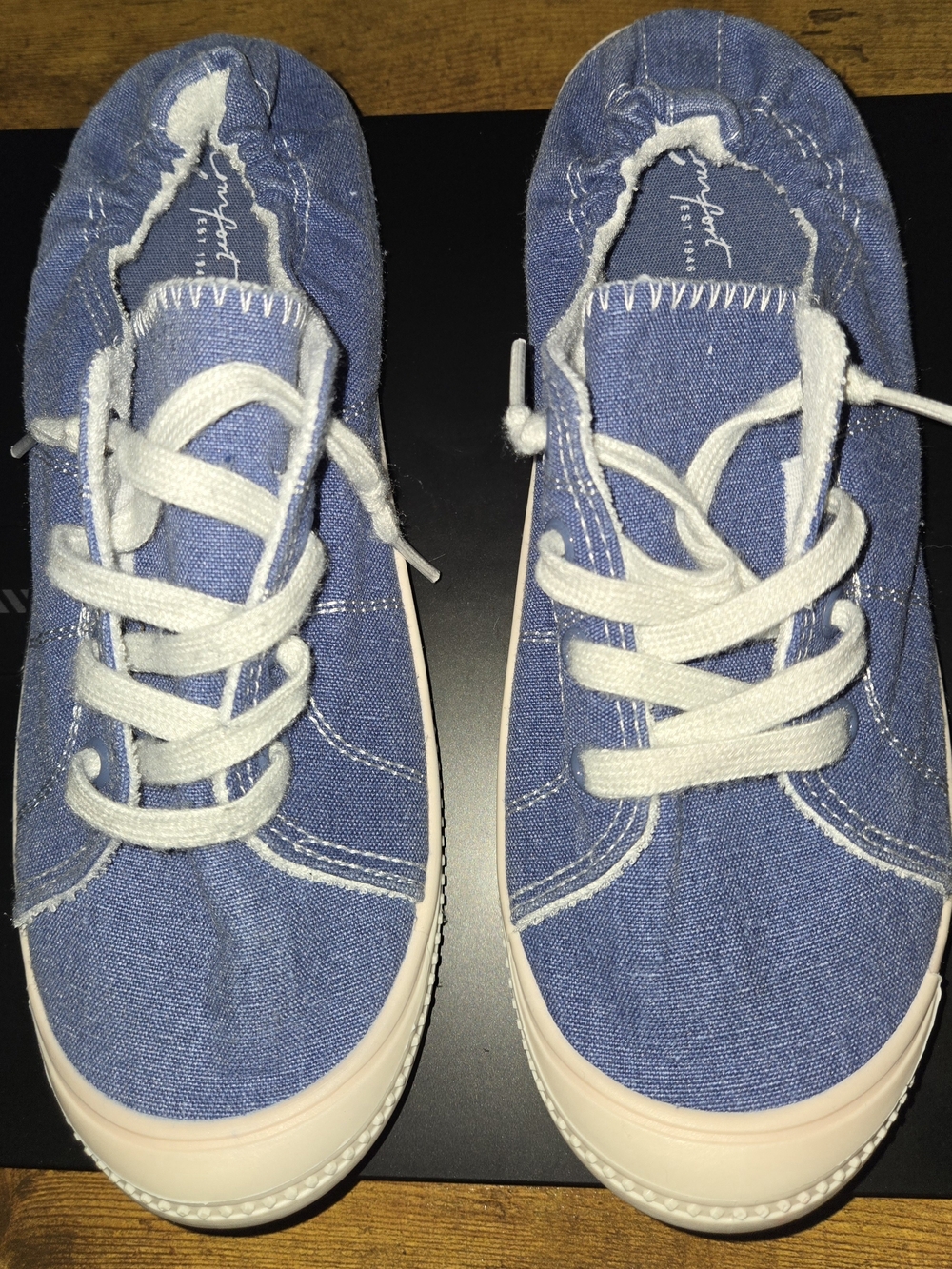 Casual Women’s Blue Canvas Lace-Up Sneakers